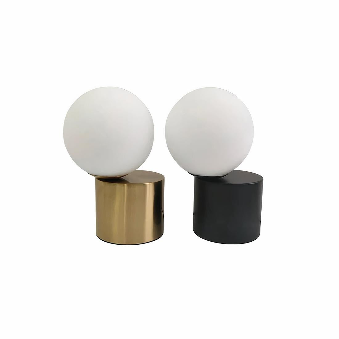 Latus - Bordslampa med nordisk glasboll