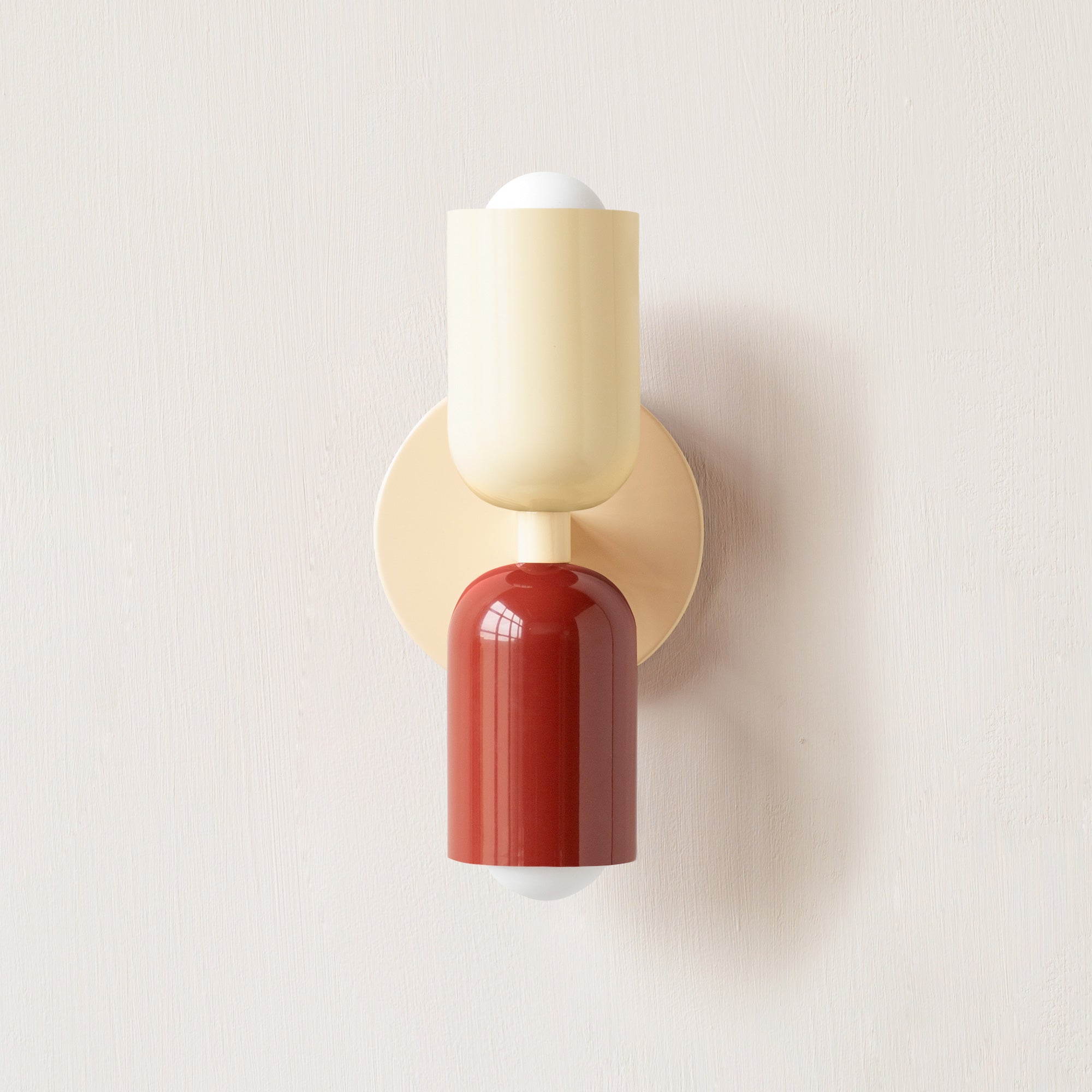 Brio - Designad vägglampa