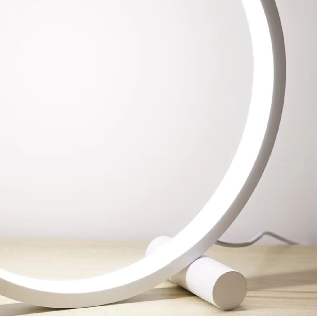 Oia - Modern LED-bordslampa med Touch