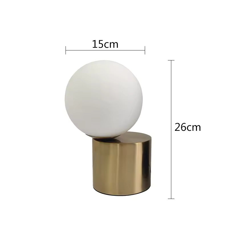 Latus - Bordslampa med nordisk glasboll
