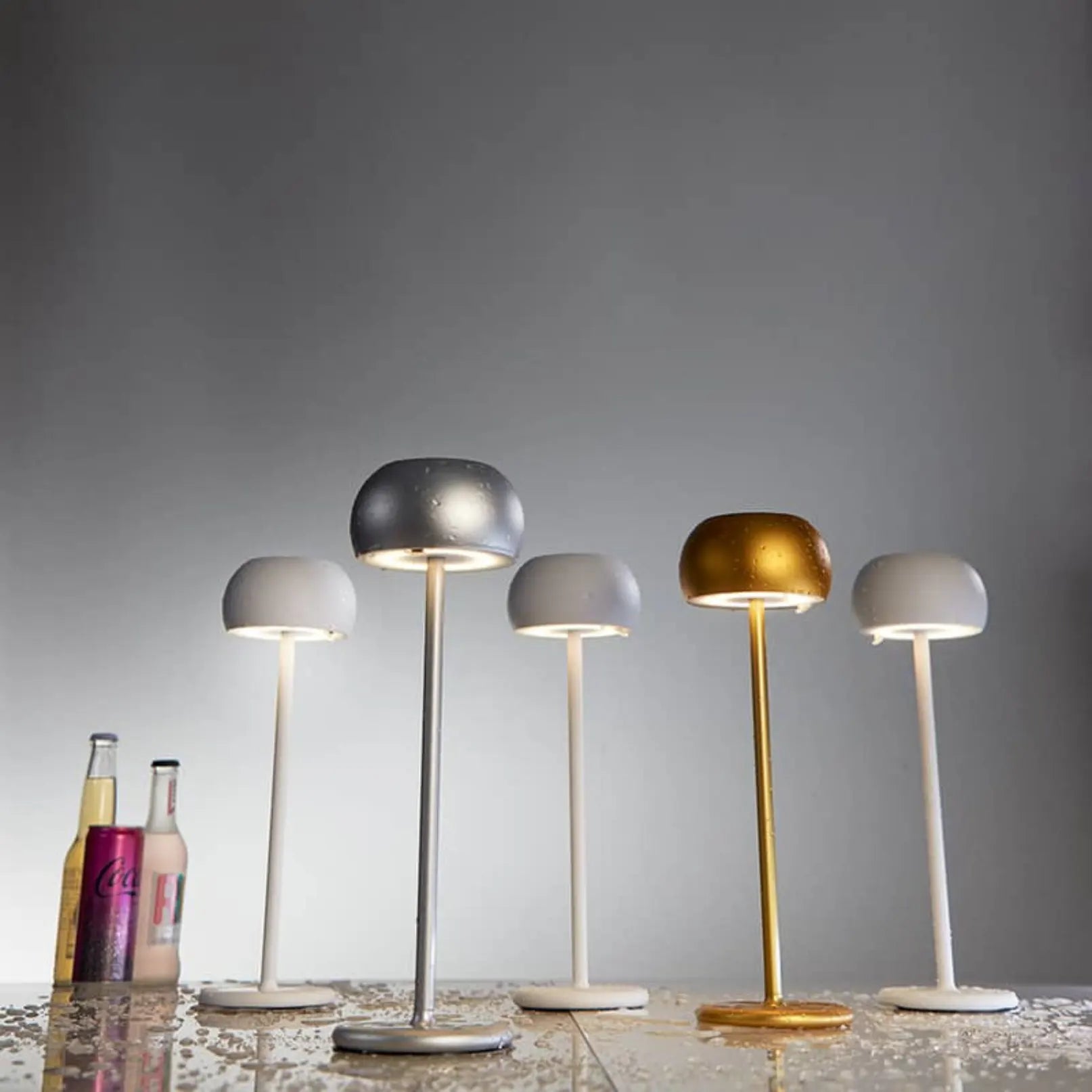 Tivra - Minimalistisk bordslampa