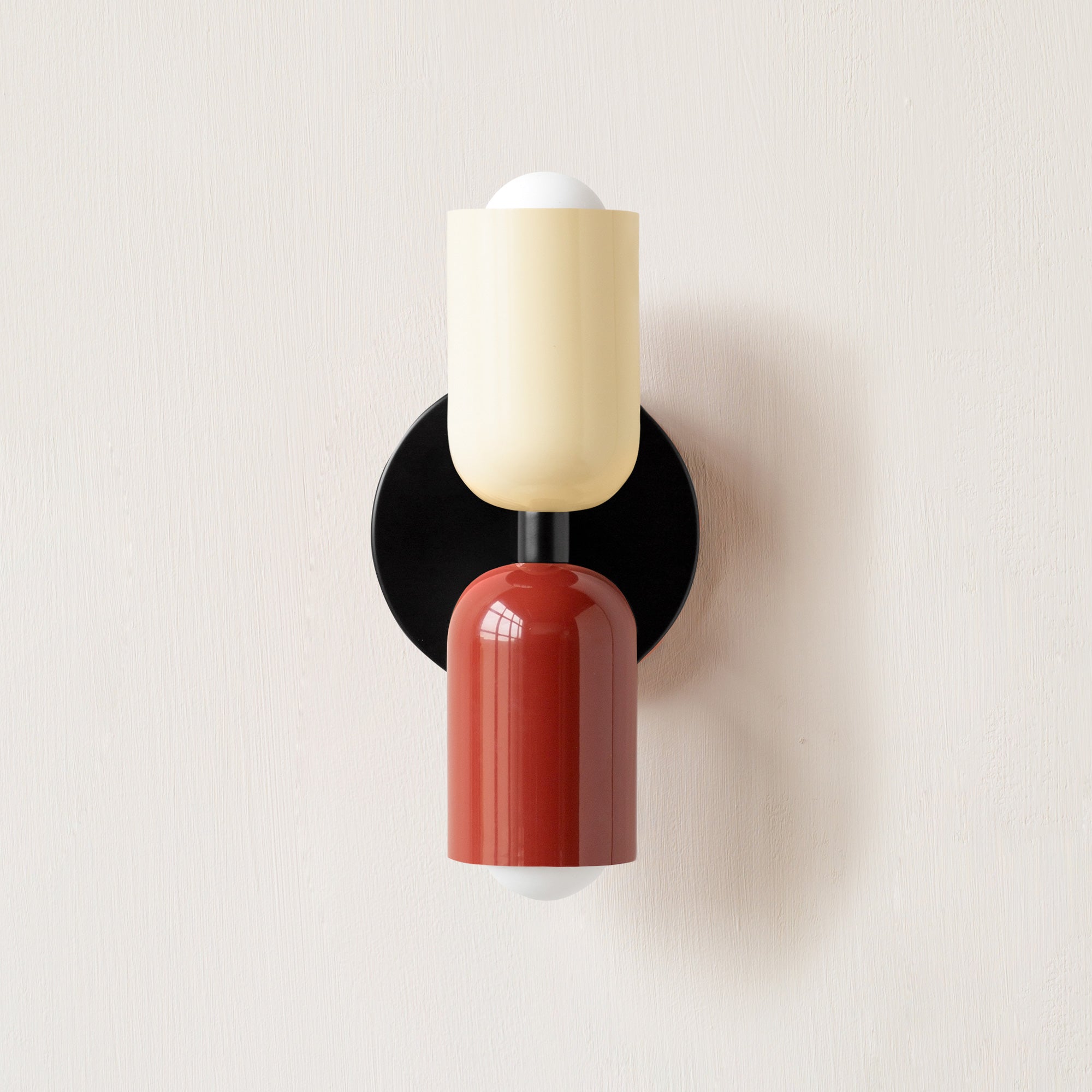 Brio - Designad vägglampa