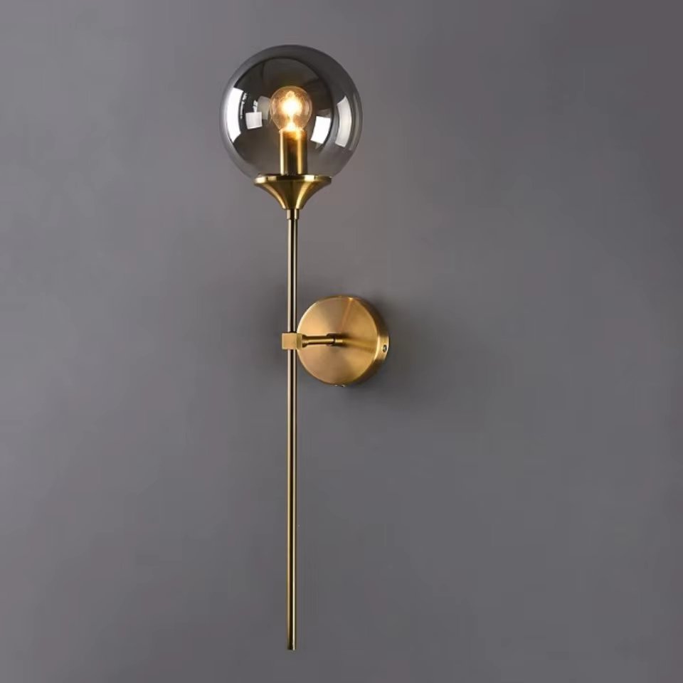 Vega - Modern vägglampa