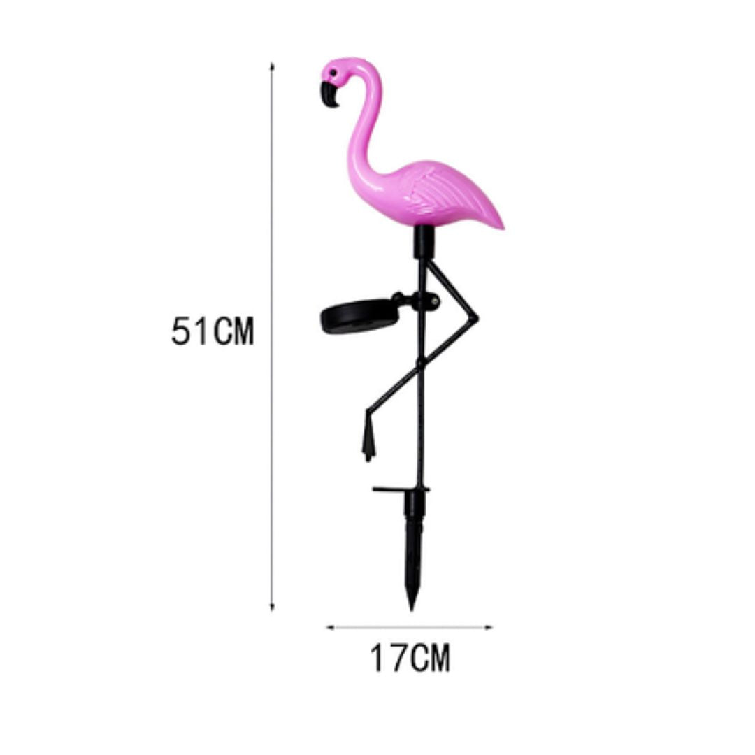 FlamingoGlow - solcellsdriven LED-lampa med flamingo på gräsmattan