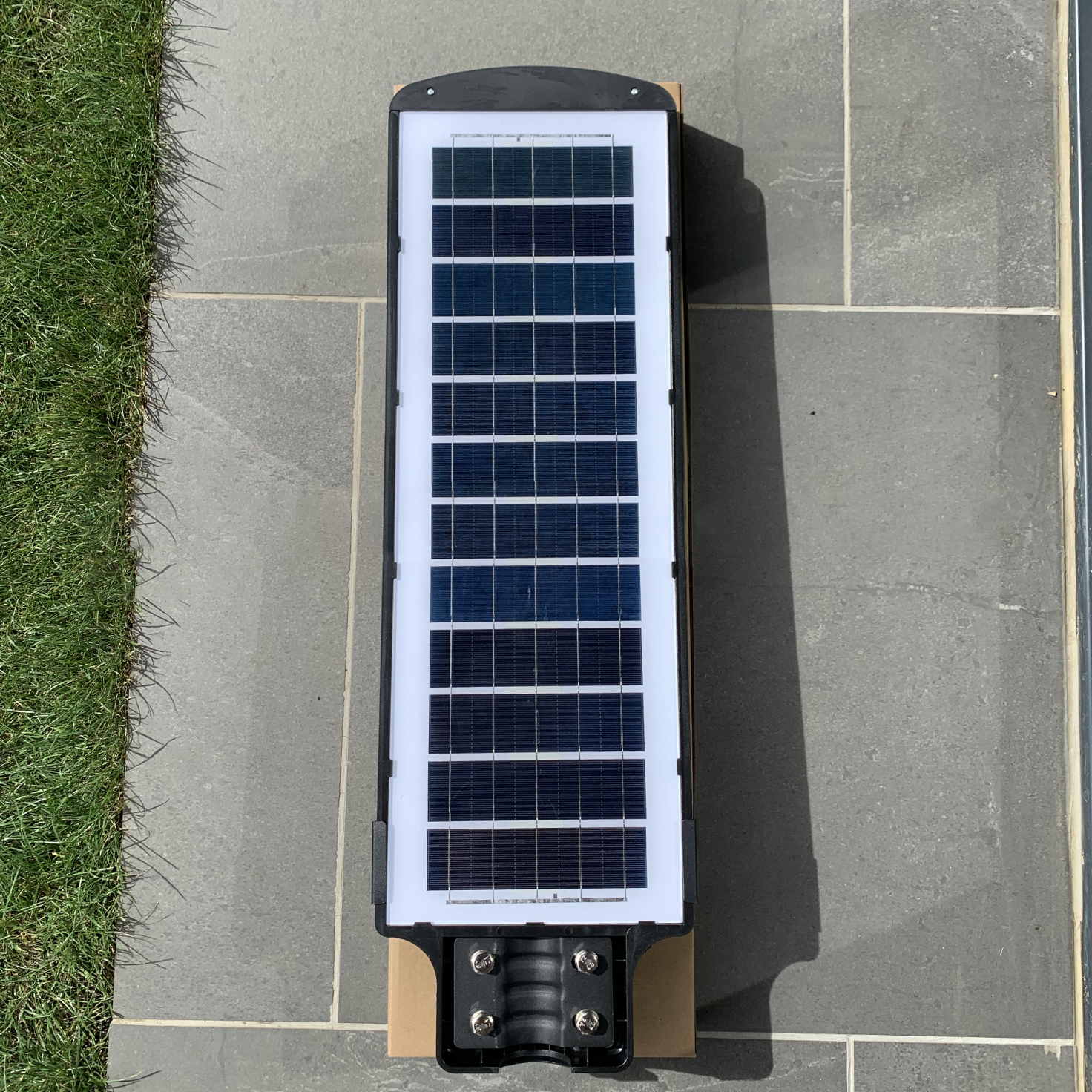 IlluminateSolarMega - 3 Lampor + 1 Gratis 450W/6500 Lumen Ultra-Ljusstarka Solcellslampor för Gatubelysning