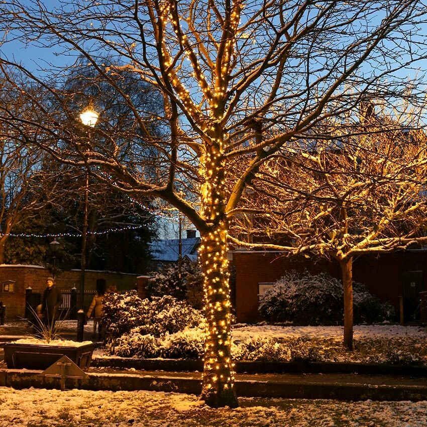 10m anslutningsbar ljusslinga med LED-lampor