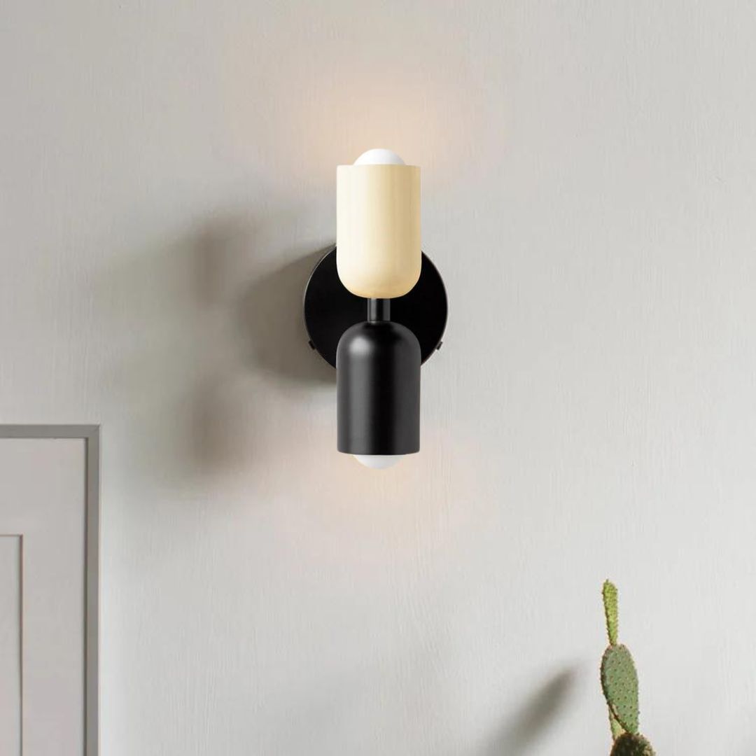 Brio - Designad vägglampa