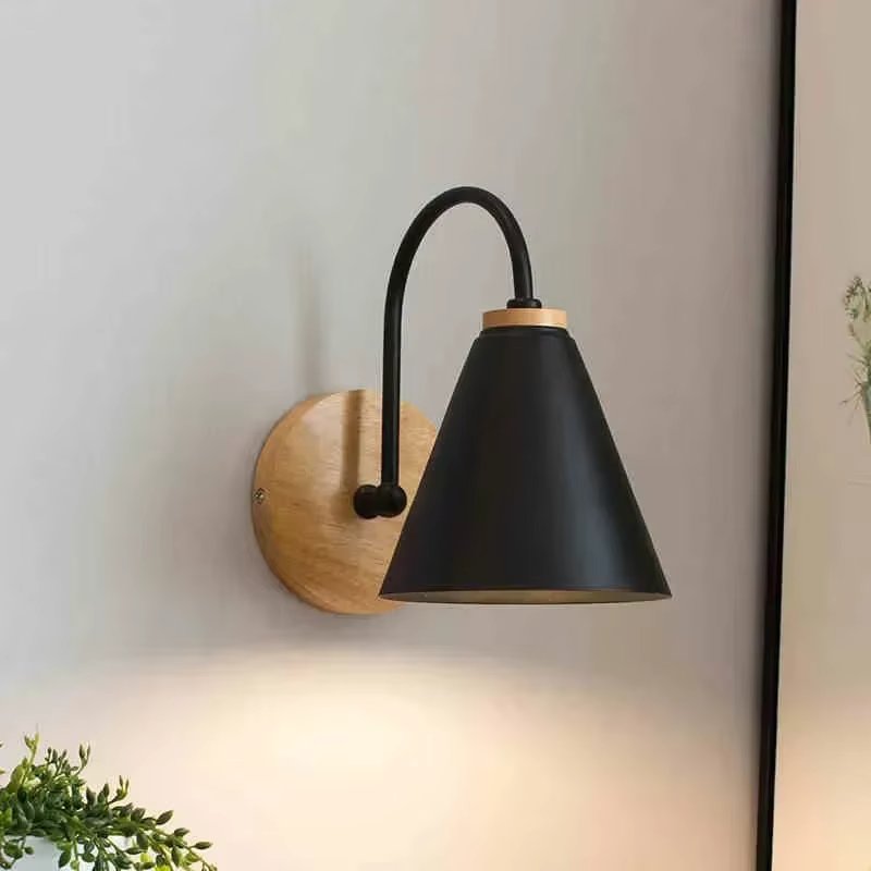 Aspen - Modern vägglampa